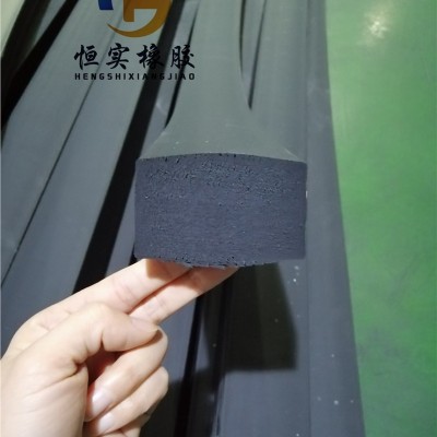 三元乙丙平板發泡密封條 自粘背膠機柜機械防撞條