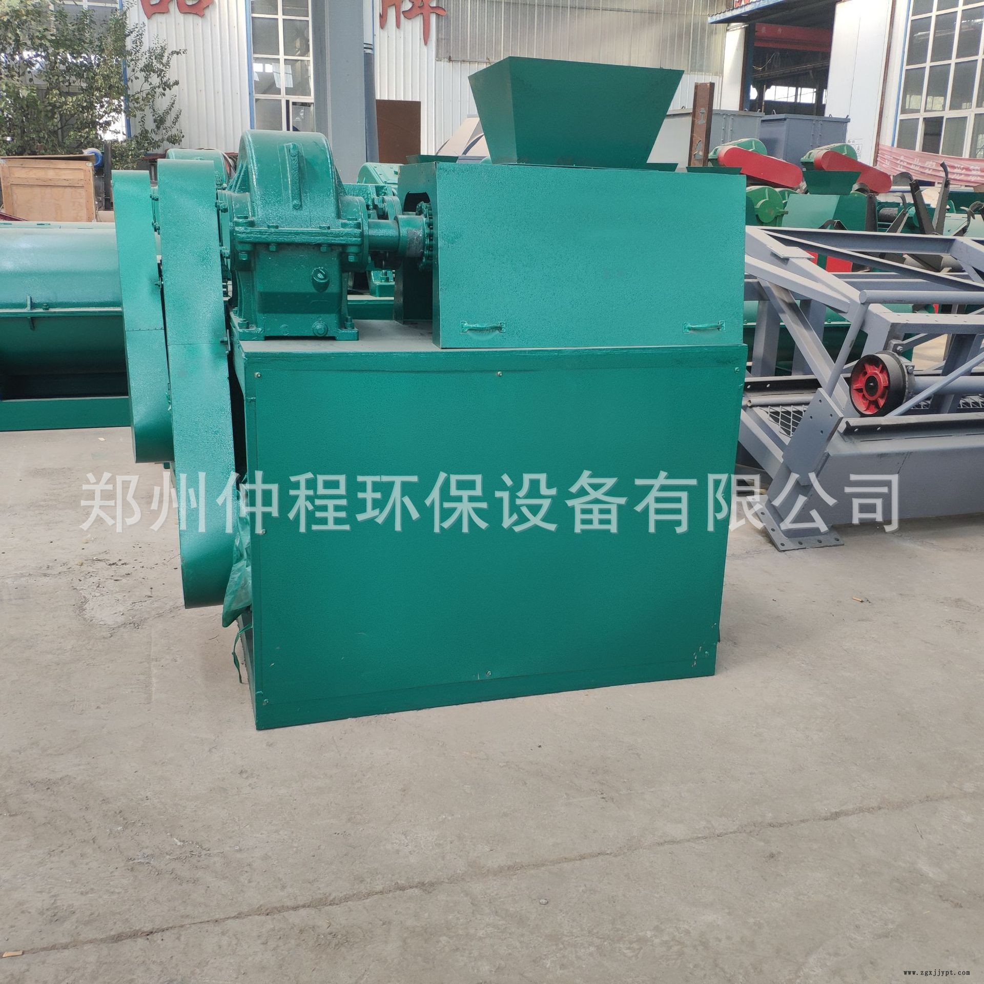 硫酸銨擠壓造粒機 炭黑對輥造粒機  有機肥擠壓干法造粒機示例圖8
