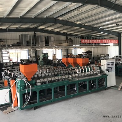 四川草莓網(wǎng)套機(jī)-草莓網(wǎng)套機(jī)價(jià)格-龍口云生包裝機(jī)械(推薦商家)